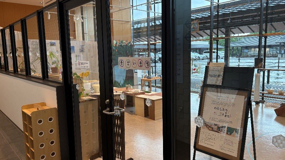 写真：幼児向けアートプログラム