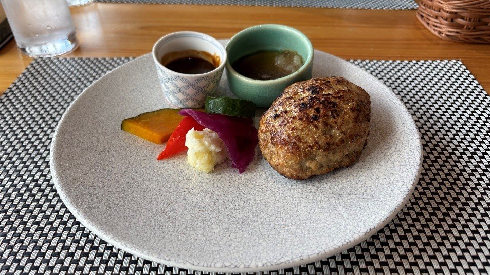 写真：メインのハンバーグ